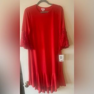 Dress with lace accent on sleeves